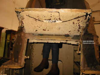 ft17_interior6.jpg (89238 byte)